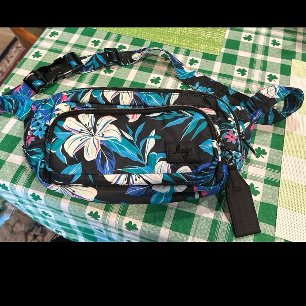 Lug Hitch Belt Bag